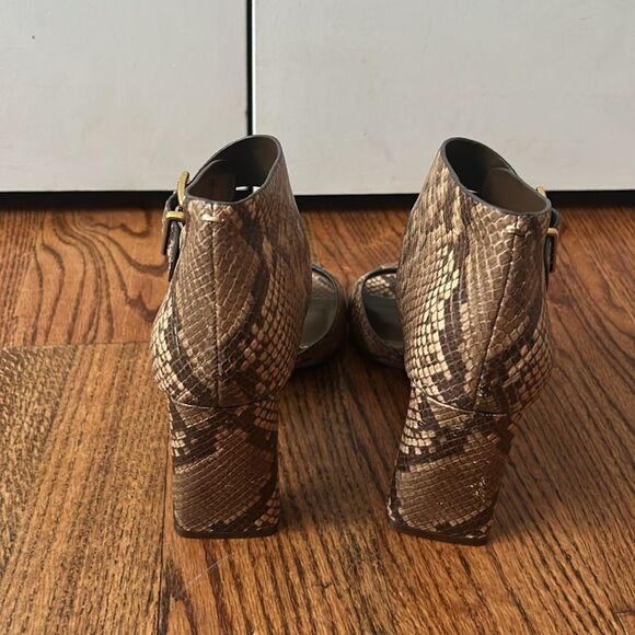 Vince Camuto Alinah Ankle Strap Pump NWOT Size 9.5 - Picture 4 of 6